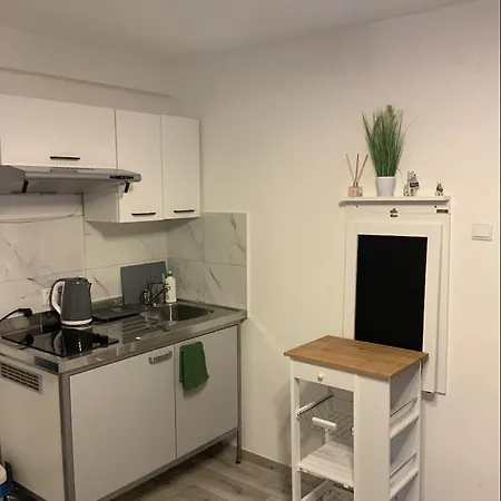 Pod Zamkiem Chojnik *