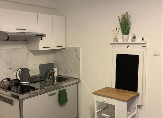 Pod Zamkiem Chojnik *