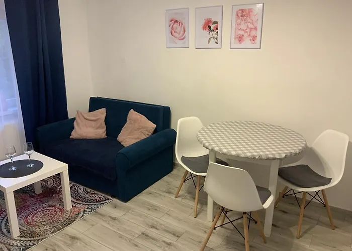 Pod Zamkiem Chojnik Daire